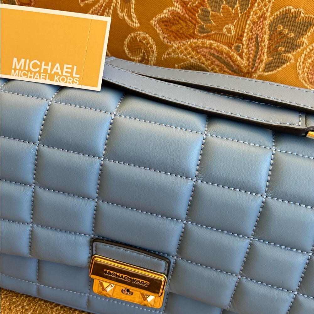 🩵 Michael Kors Tribeca Large Quilted Blue Crossbody Bag - Picture 15 of 17